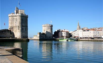 La Rochelle proche du Camping Les Tulipes, camping 2 étoiles bord de mer, camping avec piscine et jacuzzi à la Faute sur Mer proche de la Tranche sur Mer et des Sables d'Olonne en Vendée - Camping les tulipes